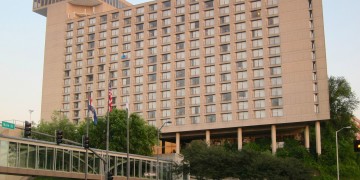 a large building with many windows