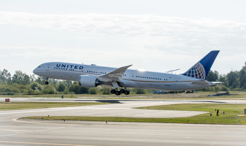 Boeing 787-9 Dreamliner in United Airlines livery (Source: United Airlines)