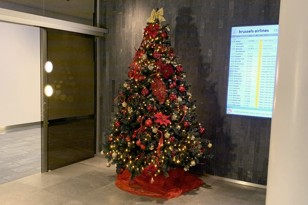 A christmas tree by the entrance