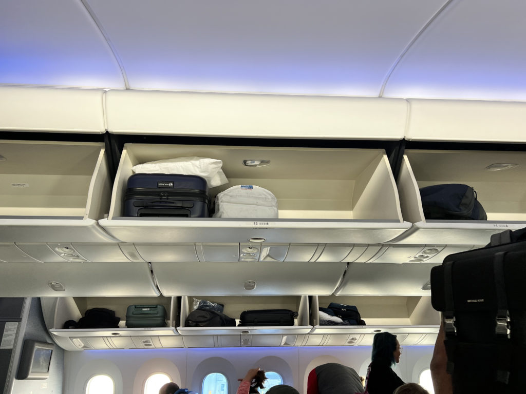 Review: KLM Boeing 787-10 Dreamliner | Premium Comfort Las Vegas - Amsterdam