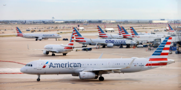 American Airlines plane